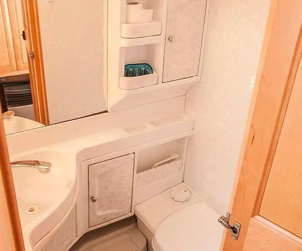 Molo Surf By Q4camp אתר קמפינג